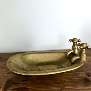 Bathtub brass